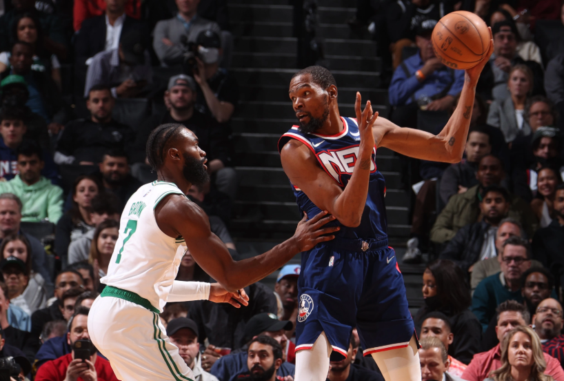 意媒：DV9等四名合同到期球员离队可能为尤文节省下3190万欧（意媒：DV9在内四名到期球员若离队，尤文有望省下3190万欧）