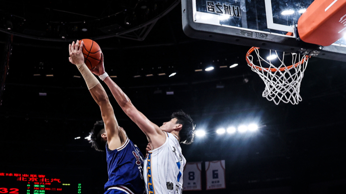 巴洛特利：现在的足球对抗更激烈，我认为自己仍能有出色表现（巴洛特利：如今对抗更激烈，但我依然能有上佳发挥）