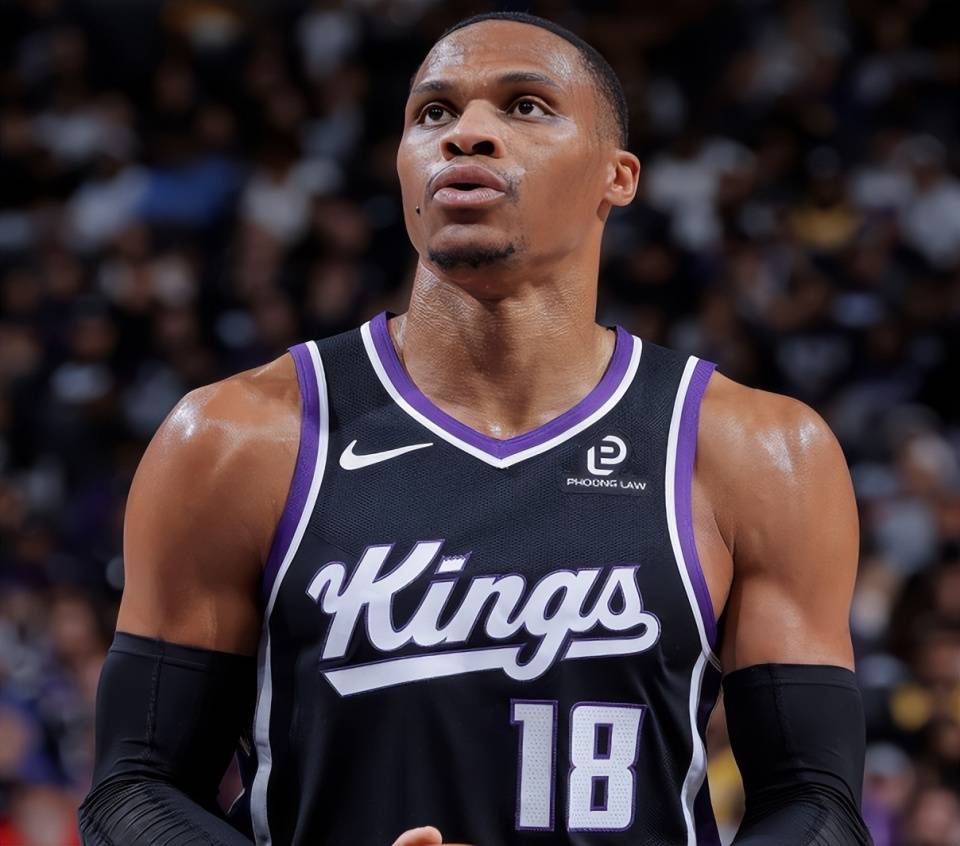 瓦伦西亚vs莱万特：加亚、丹朱马首发，马修-瑞安、阿德里安-德拉富恩特出战（瓦伦西亚战莱万特：加亚、丹朱马首发，马修-瑞安与阿德里安-德拉富恩特登场）