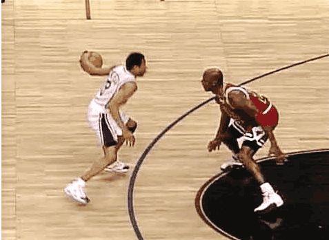 投篮手型为何如此重要？（为什么投篮手型至关重要？）