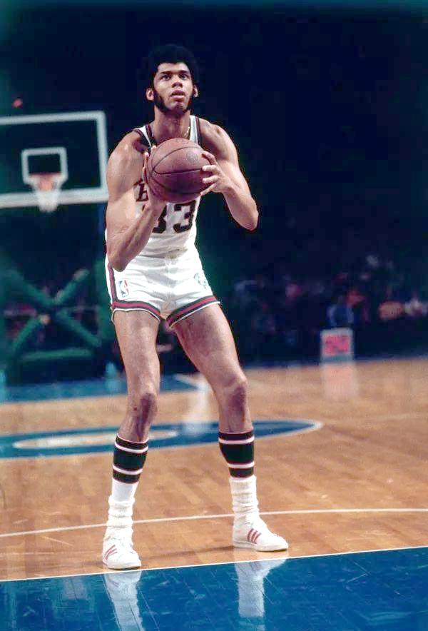 快船惜败森林狼，哈登独砍34分撑场，伦纳德下半场失常，其余球员表现低迷（快船憾负森林狼：哈登轰34分苦撑，伦纳德下半场失准，队友整体低迷）