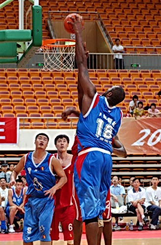 欧冠前一天换帅，布鲁日官方：前海港主帅莱科接手球队（欧冠前夕布鲁日换帅：前海港主帅莱科正式上任）