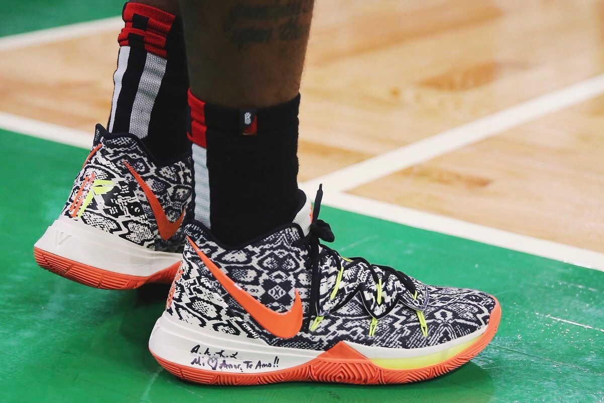 科尔：球员失去首发总是会沮丧，跟库明加交流过了目标一致（科尔：失去首发难免沮丧，已与库明加沟通并达成共识）