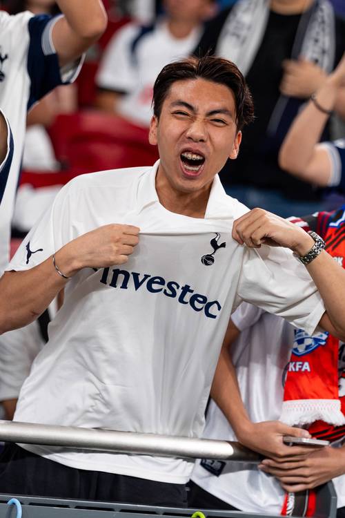 意大利女排3：0美国晋级总决赛四强！得分王埃格努20分！